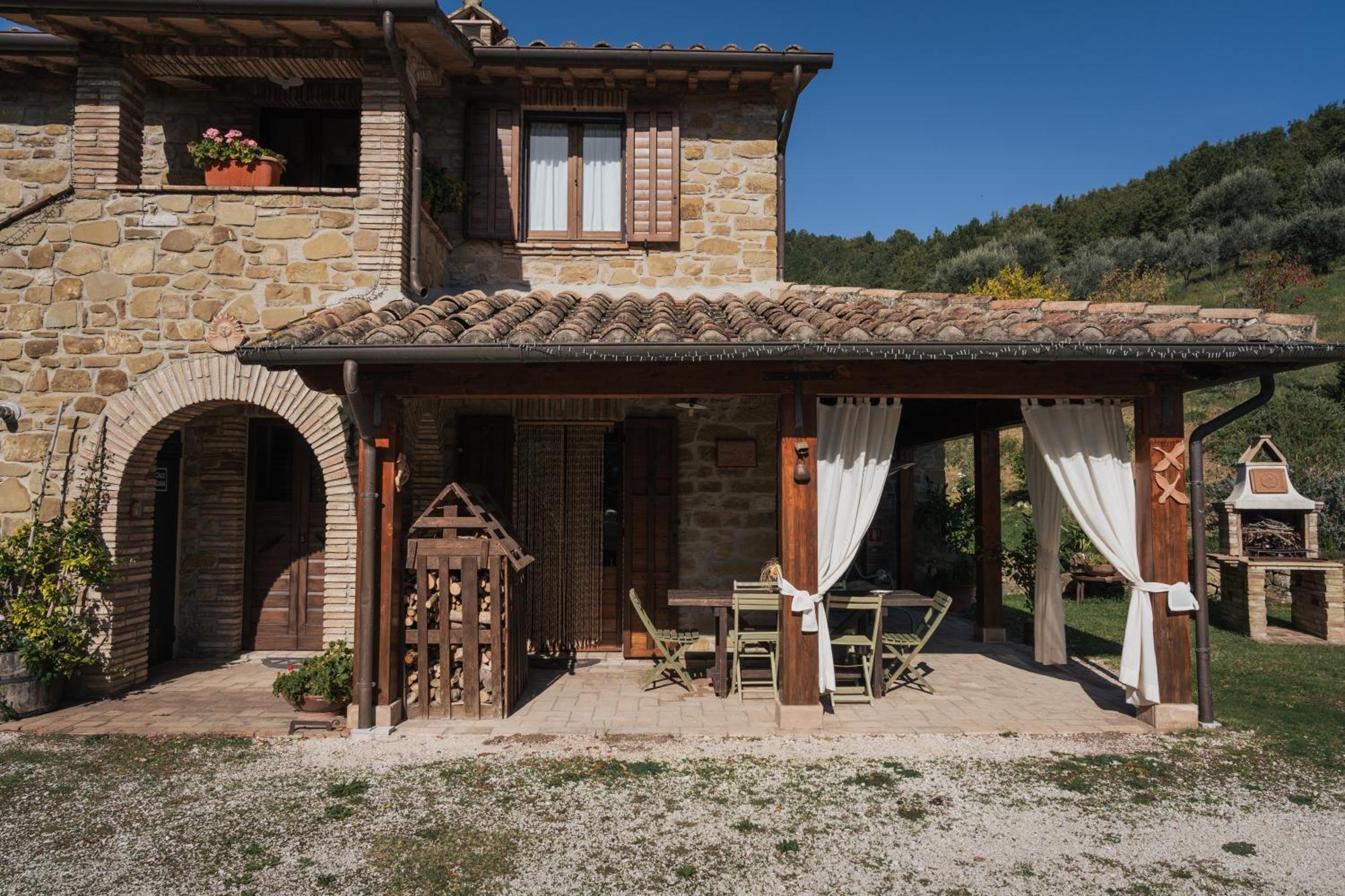 Agriturismo Casa Del Nonno Valfabbrica Exteriér fotografie
